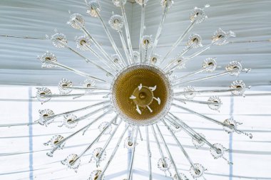 Kristal kristal kristal kristal küre altın ve