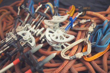 Macera ve Tırmanma için dişli.