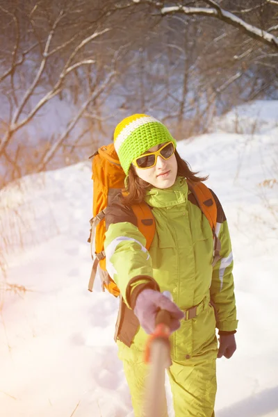 Ragazza fa un selfie . — Foto Stock