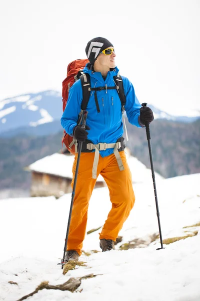 A traveler with a backpack. — Stock Photo, Image