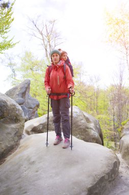 Anne ve oğlu seyahat.
