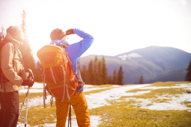 Dağlarda iki dost..