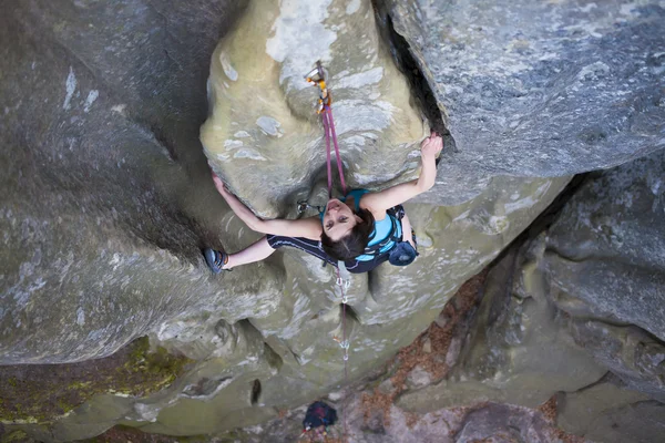 Menina alpinista . — Fotografia de Stock