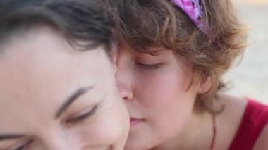  Lezbiyen çift birlikte vakit geçiriyor.