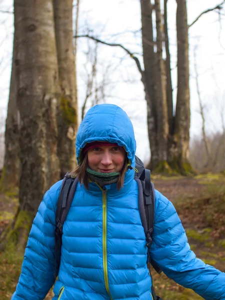 Portrait of a girl in the hood. — Stock Photo, Image