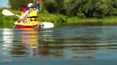 Kayık Nehri boyunca seyahat aile