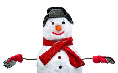 Kardan yapılmış gerçek bir kardan adam. Büyük havuçtan burnu ve beyaz arka planda izole edilmiş düğmelerden gözleri var.