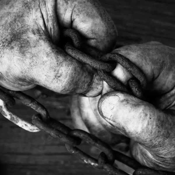 Male Hands Trying Free Themselves Chains Wooden Boards Close Square — Stock Photo, Image