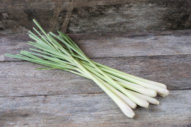 Taze limon (citronella) ahşap arka plan - h için baharat