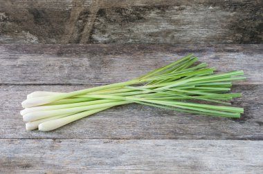 Taze limon (citronella) ahşap arka plan - h için baharat