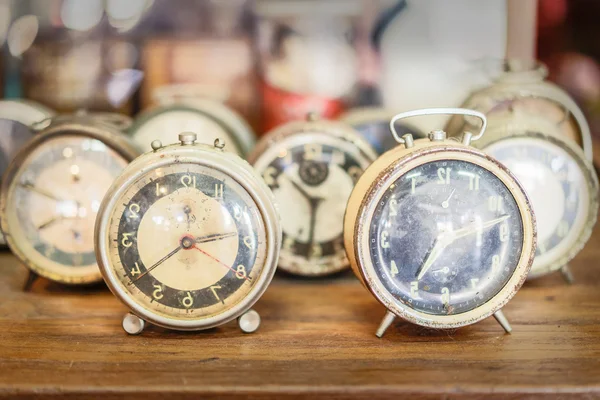 Vintage Clock - Vintage gefilterd stijl. — Stockfoto