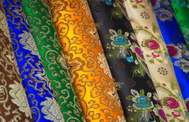 Çin 'den geleneksel ipek. Güzel renkler.