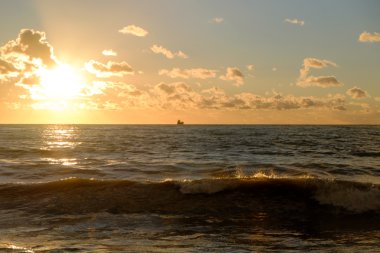 Akdeniz 'de gün batımı