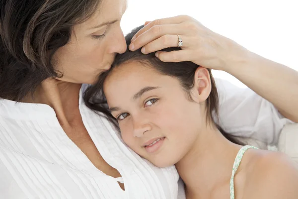 Momento de ternura com a mãe — Fotografia de Stock