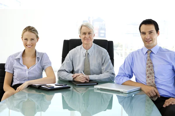 Business managers close to senior CEO — Stock Photo, Image