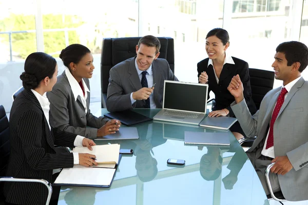 Internationale zakelijke gesprekken — Stockfoto