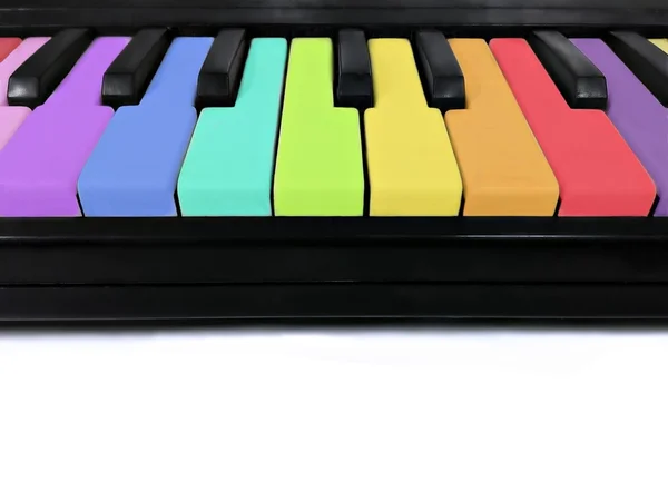 Kleurrijke piano — Stockfoto