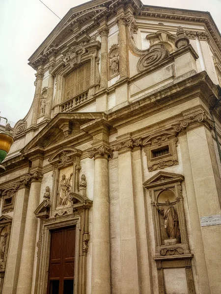 Mimarlık Milano Italya