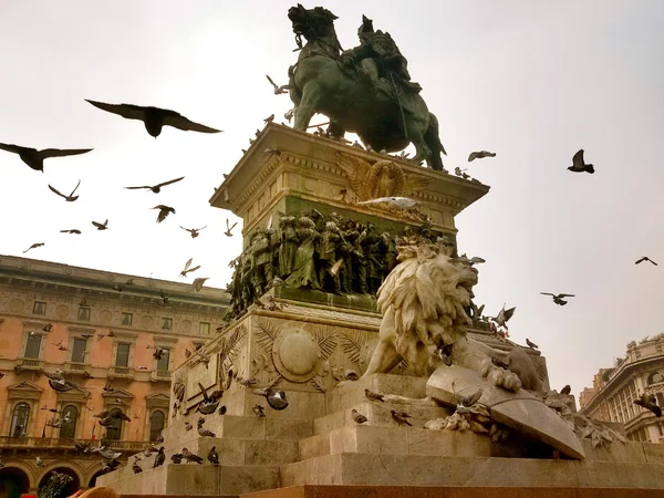 Mimarlık Milano Italya