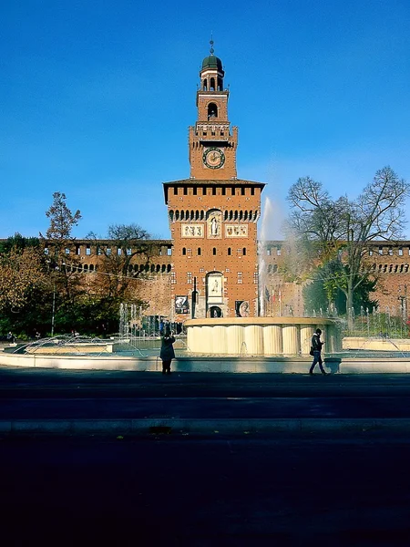 Cairoli Şatosu Milano