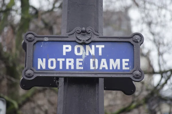 Assinatura de Paris da Ponte Notre Dame — Fotografia de Stock