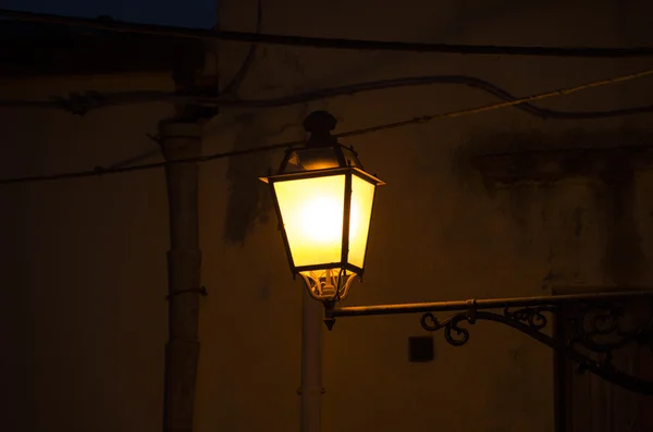 Farolas en el pueblo — Foto de Stock