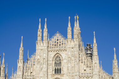 Milano Katedrali'ne güneşli bir günde detayları