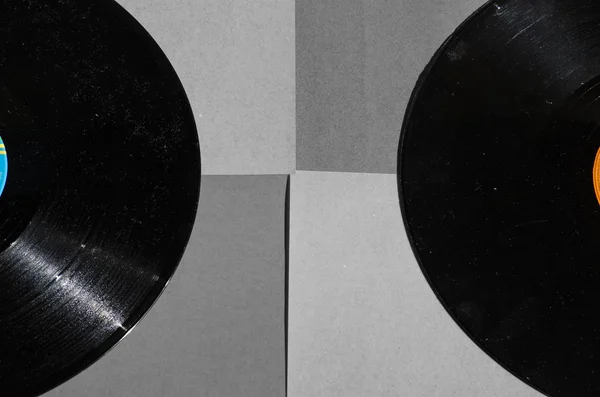 Två vinyl på botten i två färger med utrymme — Stockfoto