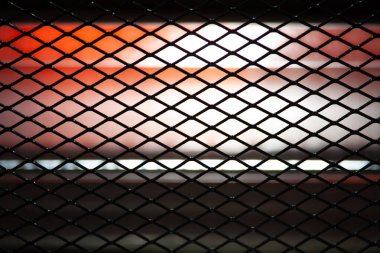 Soyut geometrik arkaplan, ısıtma elementleriyle çalışan elektrikli ısıtıcı.