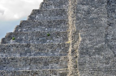 Antik Maya piramit Kukulcan Tapınağı Chichen Itza, Meksika.