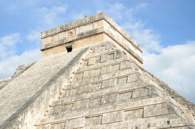 Antik Maya piramit Kukulcan Tapınağı Chichen Itza, Meksika.