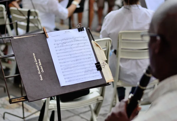 Music stand with notes in Havana,  Cuba in Central Park square on May 10, 2013. — Stock Photo, Image