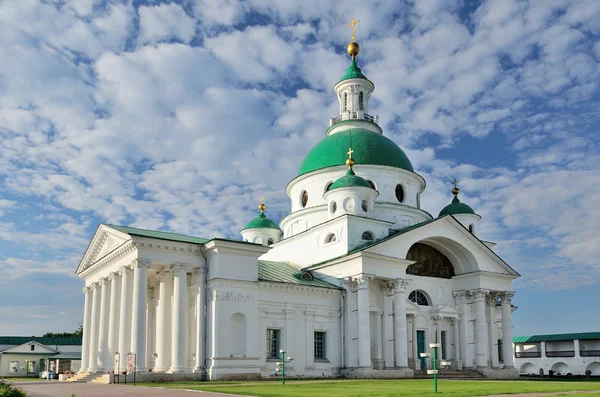 俄罗斯罗斯托夫大帝的Spaso-Yakovlevsky修道院 — 图库照片