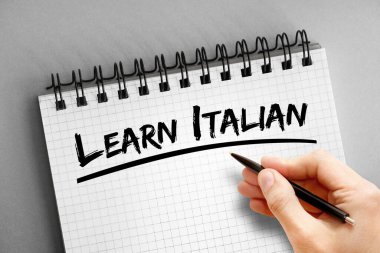 Not defteri, konsept arkaplan üzerinde İtalyanca metin öğren