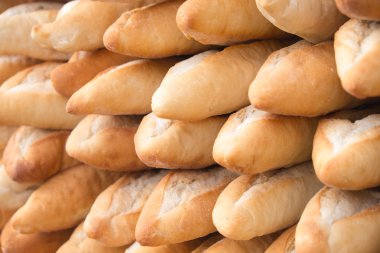 Yerel pazarda Luang Prabang ekmek