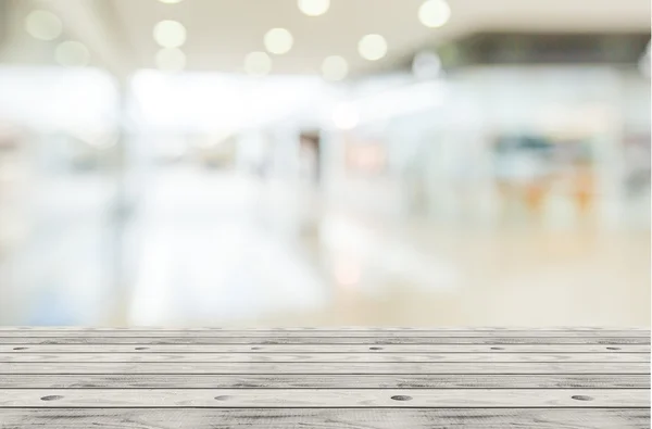 Worn table and blur background — Stock Photo, Image