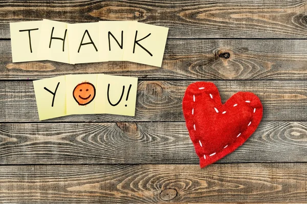 Thank you message with heart — Stock Photo, Image