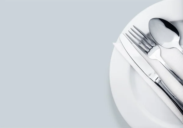 Forchetta, cucchiaio e coltello isolati — Foto Stock