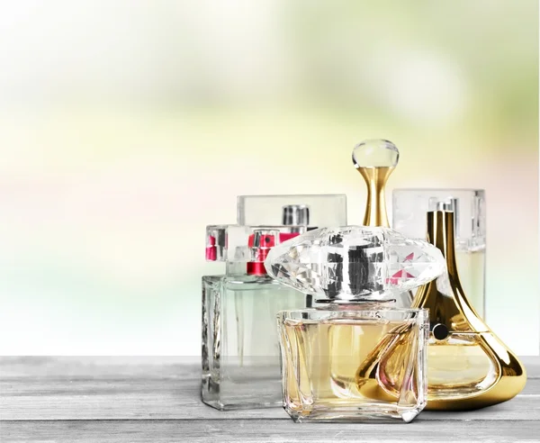 Aromatyczne perfumy — Zdjęcie stockowe