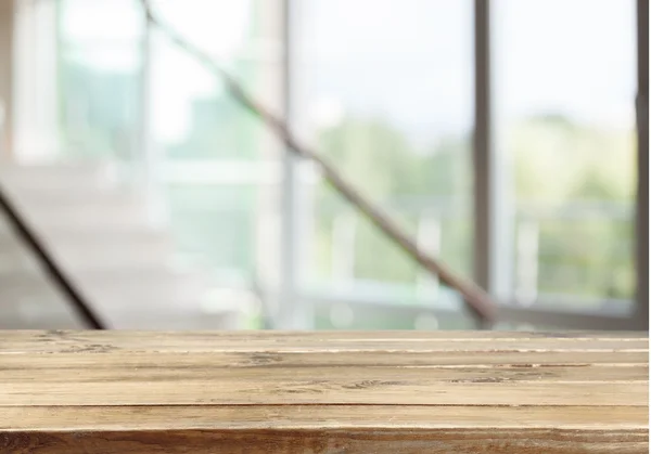 Worn table and blur background — Stock Photo, Image