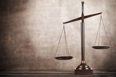 Tablo adalet ölçekler