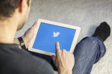 tablet pc twitter adamla