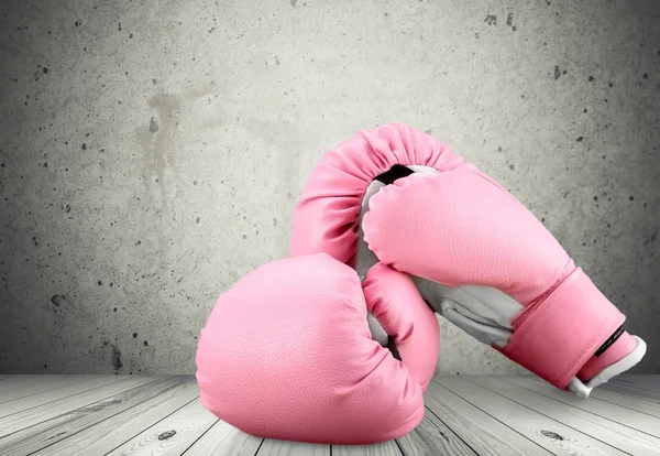 ピンクのボクシング グローブ — ストック写真