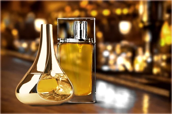 Frascos de perfume aromático — Fotografia de Stock
