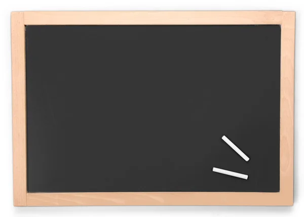 Leeg schoolbord en krijt — Stockfoto