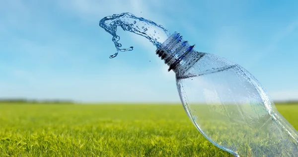 Botella de agua salpicadura — Foto de Stock