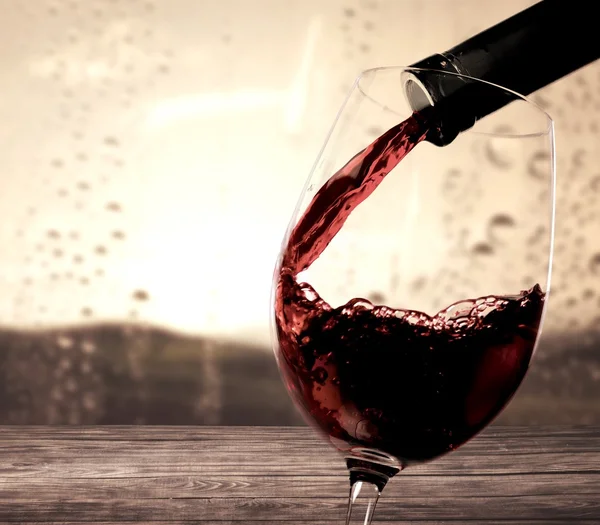 Vörös bor és üveg — Stock Fotó
