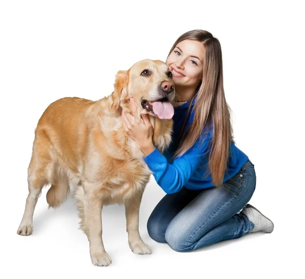 Retrato de mujer hermosa con perro —  Fotos de Stock