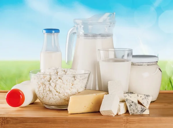 Glas Milch und Milchprodukte — Stockfoto