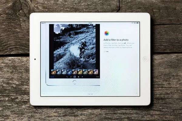 Фільтри на білий Apple ipad. — стокове фото